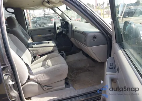 2004 Chevrolet Tahoe Ls from USA, damaged, VIN 1GNEC13T54J330877